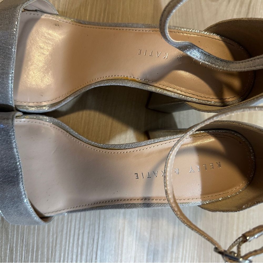 Kelly & Katie Caital Sandal Silver Shimmer Metallic Size 10 - Picture 6 of 13